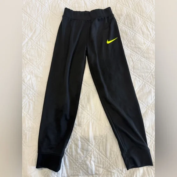 Nike Black and Gray Tracksuit with Neon Yellow Details (7) - Picture 4 of 7